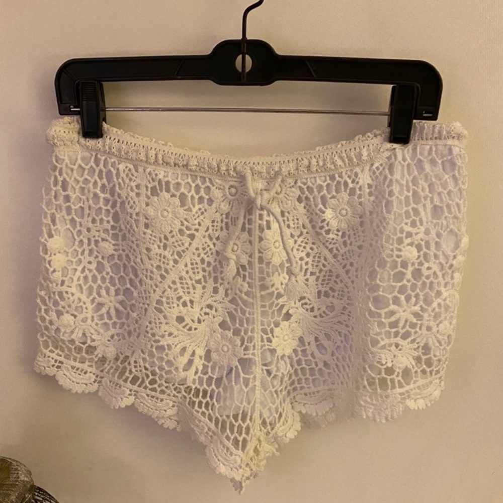 Shorts-Women’s Crochet White Shorts-New No Tagd